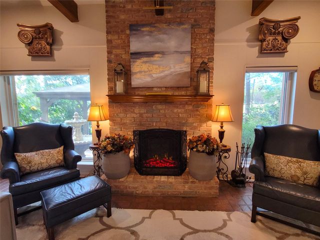 709 Palmer Drive, Conroe, TX 77302