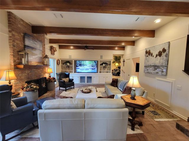 709 Palmer Drive, Conroe, TX 77302