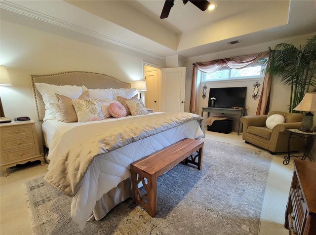 709 Palmer Drive, Conroe, TX 77302