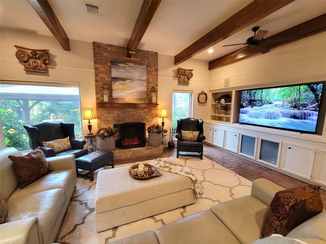 709 Palmer Drive, Conroe, TX 77302