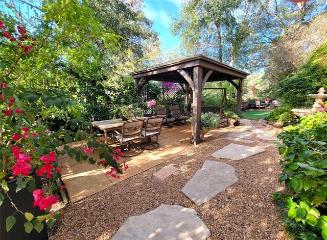 709 Palmer Drive, Conroe, TX 77302