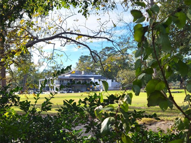 709 Palmer Drive, Conroe, TX 77302