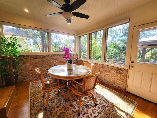 709 Palmer Drive, Conroe, TX 77302