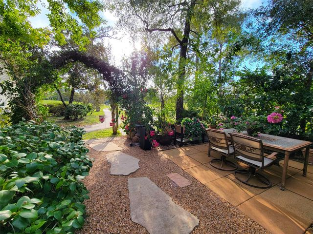 709 Palmer Drive, Conroe, TX 77302