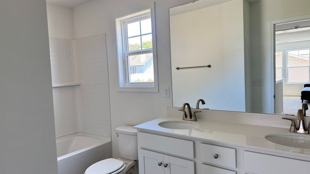 2040 Halton Oaks Drive, Spartanburg, SC 29303