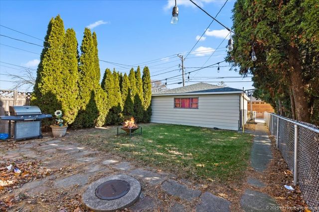 3839 Harvey Avenue, Berwyn, IL 60402