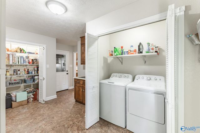 2003 Lancaster Avenue, Decatur, AL 35603