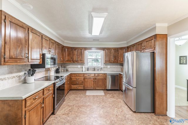 2003 Lancaster Avenue, Decatur, AL 35603