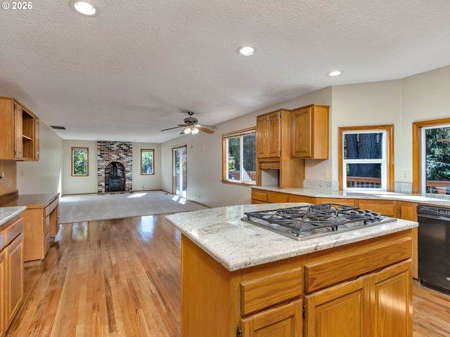 8445 Sw MAVERICK Pl, Beaverton, OR 97008