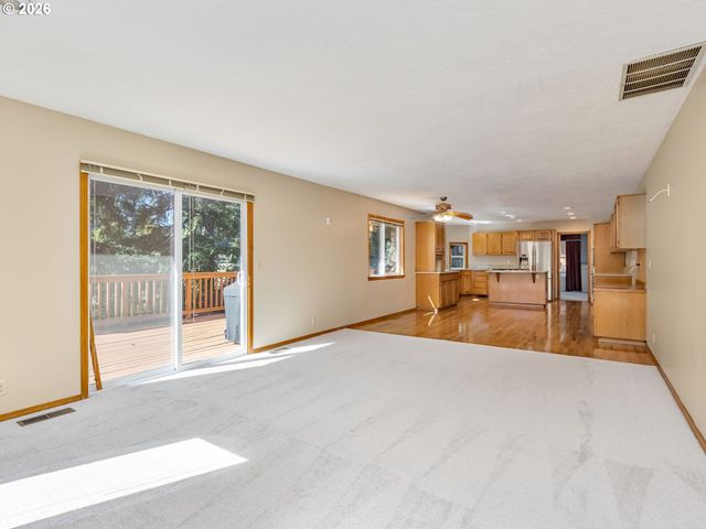 8445 Sw MAVERICK Pl, Beaverton, OR 97008