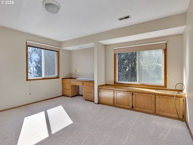 8445 Sw MAVERICK Pl, Beaverton, OR 97008