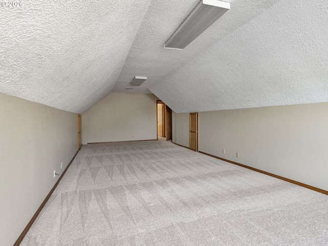 8445 Sw MAVERICK Pl, Beaverton, OR 97008