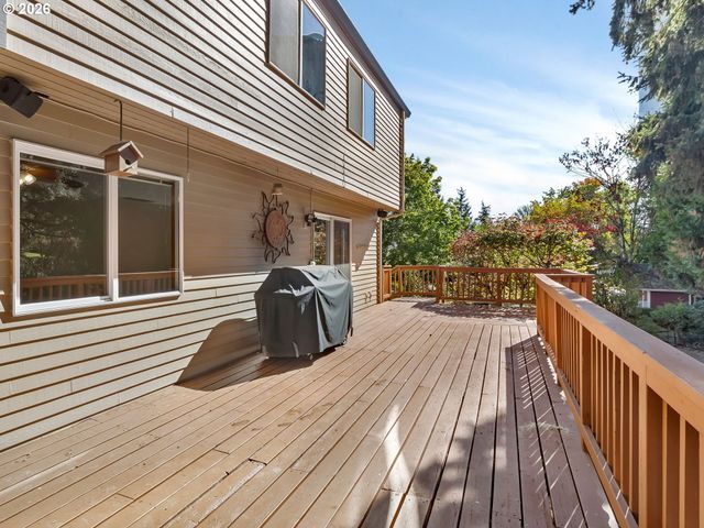 8445 Sw MAVERICK Pl, Beaverton, OR 97008