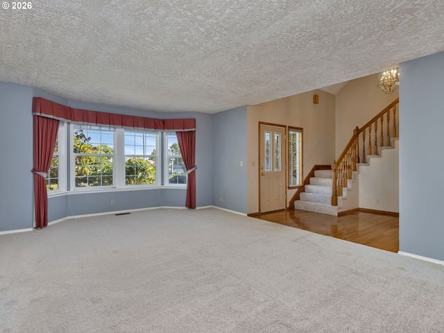 8445 Sw MAVERICK Pl, Beaverton, OR 97008