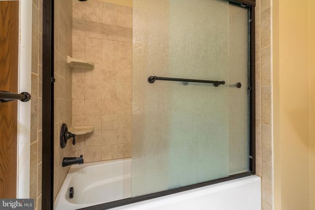 35 GRAVEL PIKE, Red Hill, PA 18076