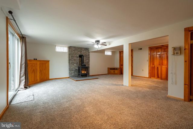 35 GRAVEL PIKE, Red Hill, PA 18076