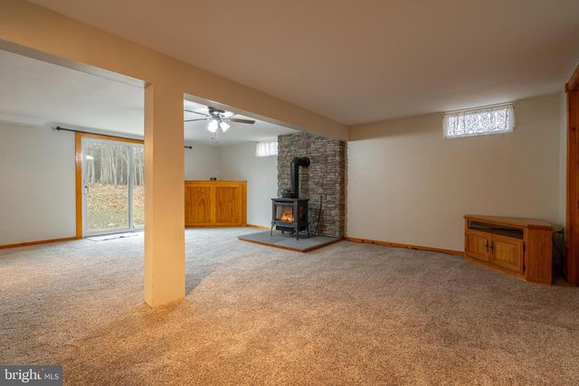 35 GRAVEL PIKE, Red Hill, PA 18076