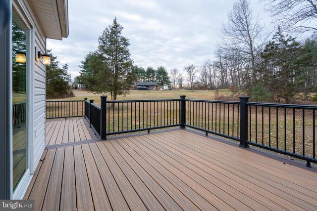 35 GRAVEL PIKE, Red Hill, PA 18076