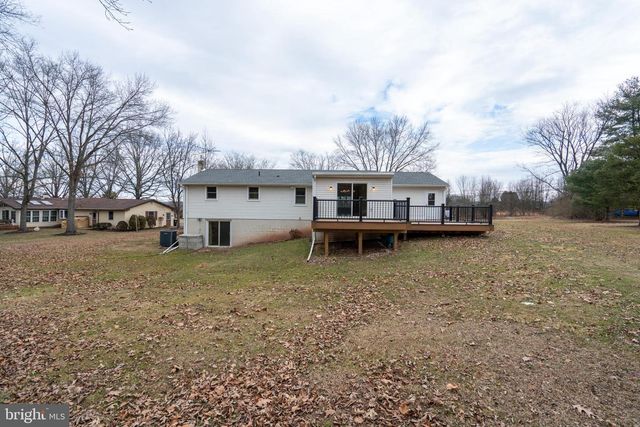 35 GRAVEL PIKE, Red Hill, PA 18076