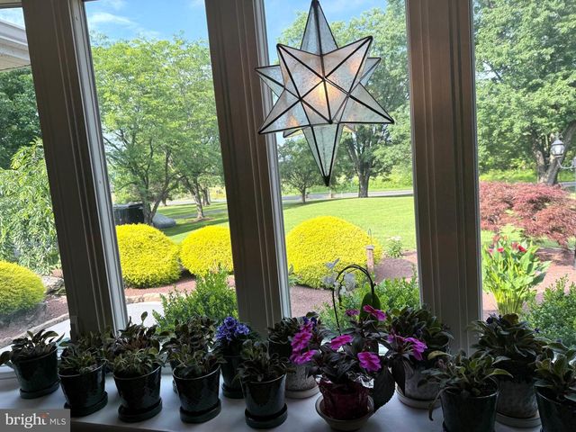 35 GRAVEL PIKE, Red Hill, PA 18076