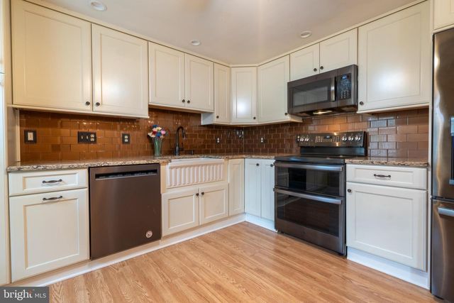 35 GRAVEL PIKE, Red Hill, PA 18076