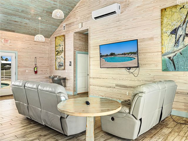 1100 Port St 12, Port Aransas, TX 78373