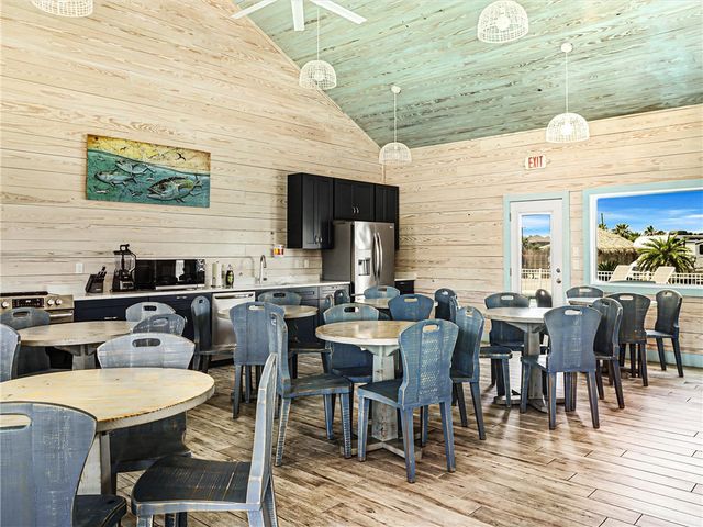 1100 Port St 12, Port Aransas, TX 78373