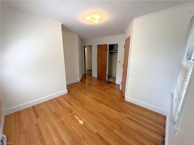 106 N 11th Avenue, Mayodan, NC 27027