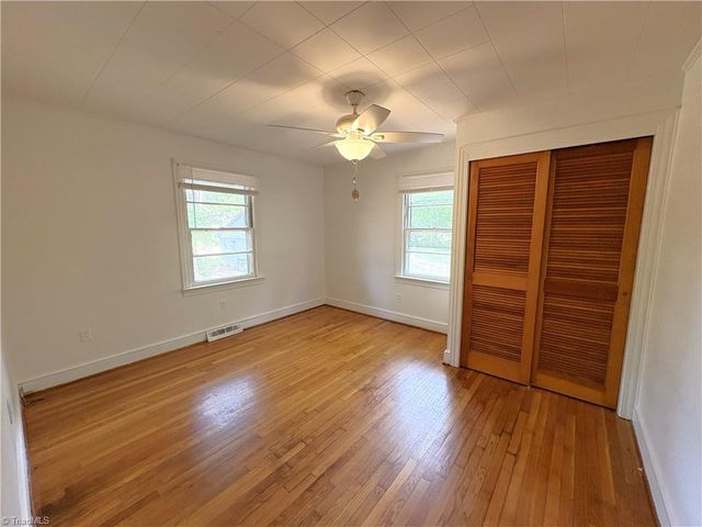 106 N 11th Avenue, Mayodan, NC 27027
