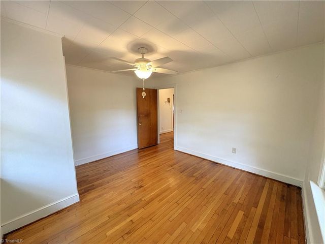 106 N 11th Avenue, Mayodan, NC 27027