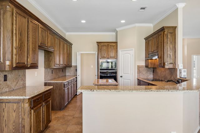 117 Thames Circle, Waxahachie, TX 75165