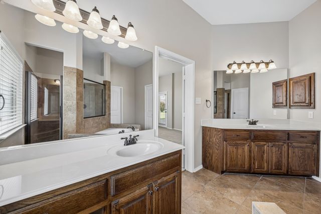 117 Thames Circle, Waxahachie, TX 75165