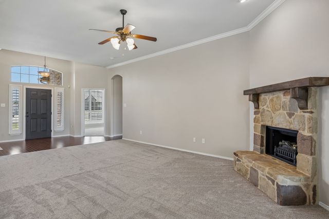 117 Thames Circle, Waxahachie, TX 75165