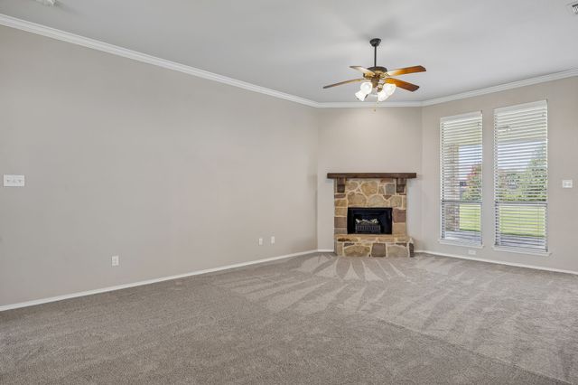 117 Thames Circle, Waxahachie, TX 75165