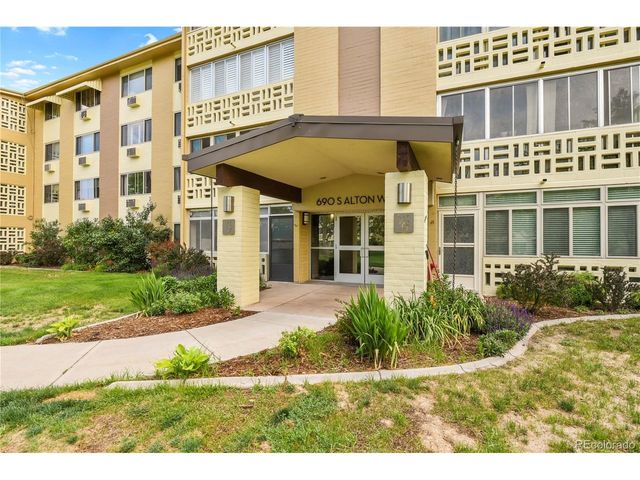 690 S Alton Way 6B, Denver, CO 80247