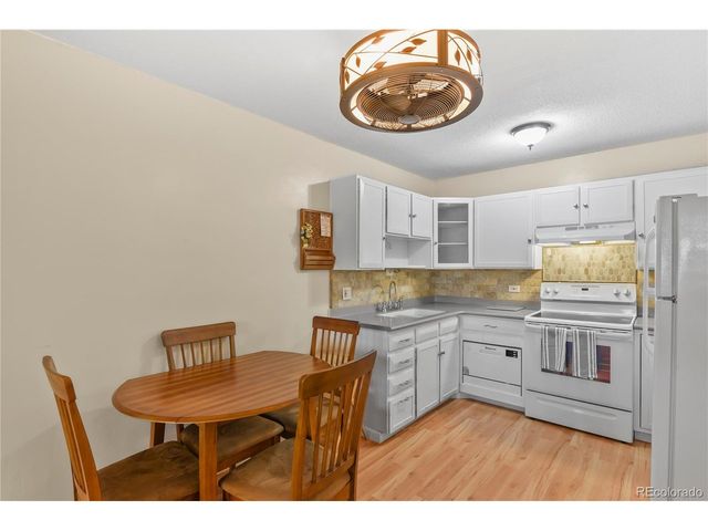 690 S Alton Way 6B, Denver, CO 80247