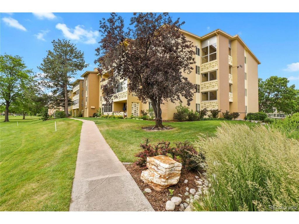 690 S Alton Way 6B, Denver, CO 80247
