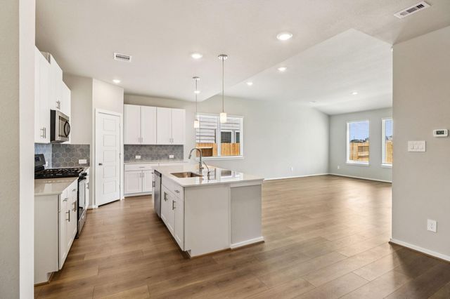 5109 Redbud Valley Drive, Pearland, TX 77584