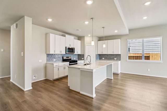 5109 Redbud Valley Drive, Pearland, TX 77584