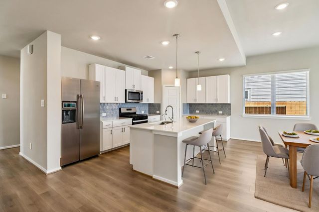 5109 Redbud Valley Drive, Pearland, TX 77584