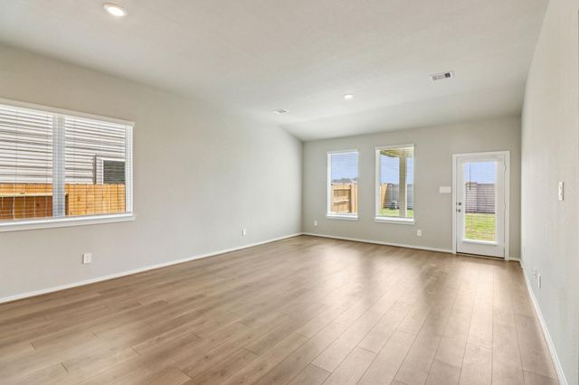 5109 Redbud Valley Drive, Pearland, TX 77584