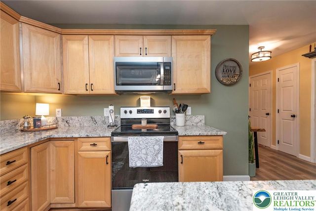 9498 Upper Little Creek Road, Lower Mt Bethel Twp, PA 18013