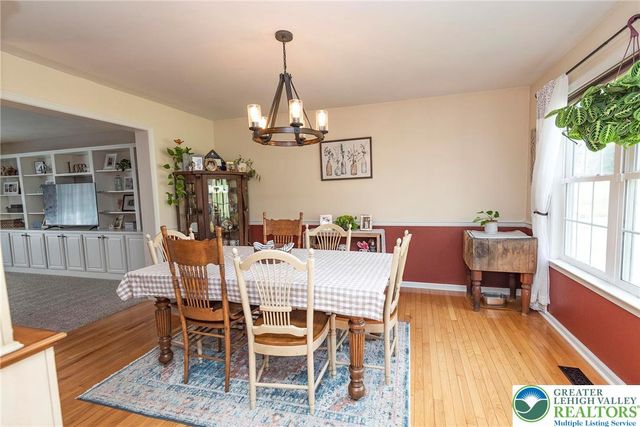 9498 Upper Little Creek Road, Lower Mt Bethel Twp, PA 18013