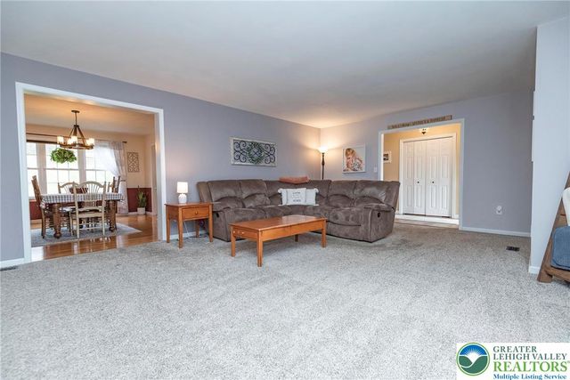 9498 Upper Little Creek Road, Lower Mt Bethel Twp, PA 18013