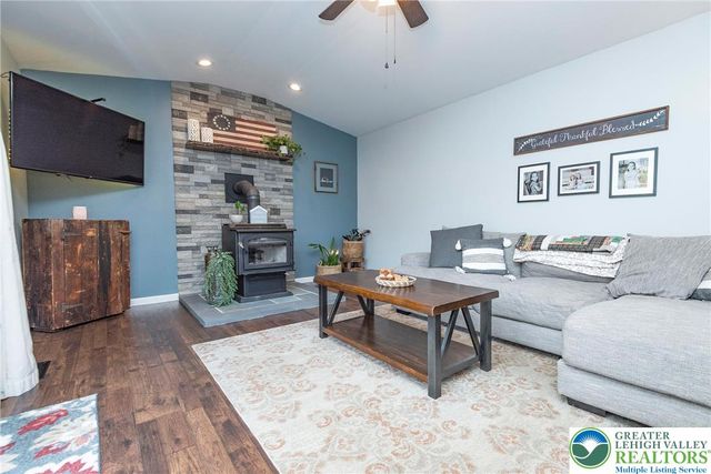 9498 Upper Little Creek Road, Lower Mt Bethel Twp, PA 18013