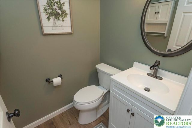 9498 Upper Little Creek Road, Lower Mt Bethel Twp, PA 18013