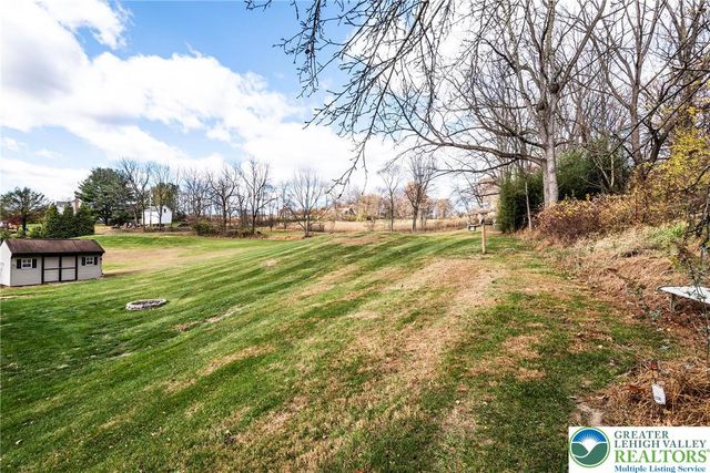 9498 Upper Little Creek Road, Lower Mt Bethel Twp, PA 18013