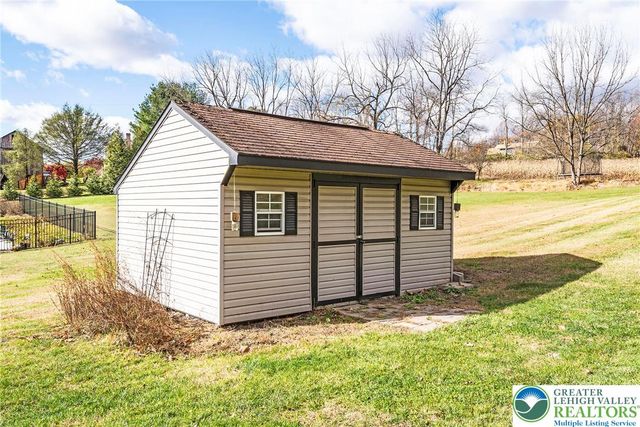 9498 Upper Little Creek Road, Lower Mt Bethel Twp, PA 18013