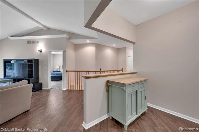 1518 Wildwood Court, Flint, MI 48532