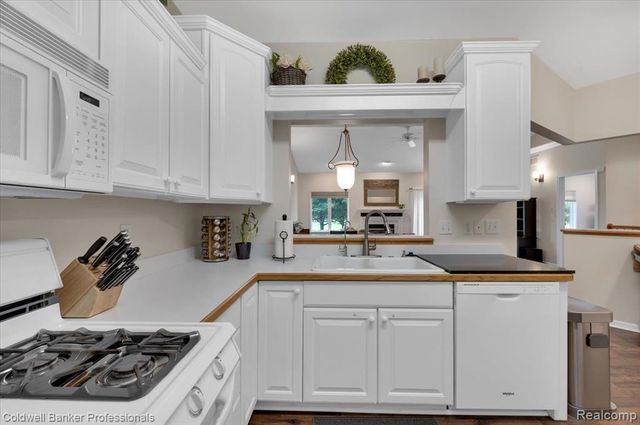 1518 Wildwood Court, Flint, MI 48532